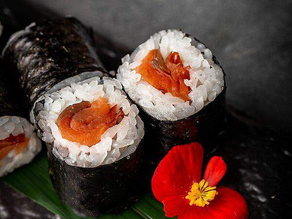 Фиши - Ролл с копченым лососем