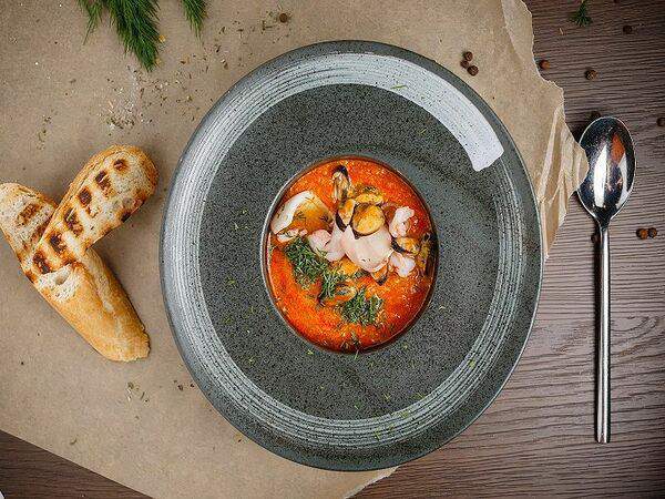 Вершина - Томатный суп с морепродуктами