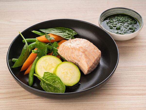 Кафе Полезные Продукты Лавка Здоровой Еды - Филе лосося на пару с овощами