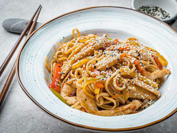 Лето на поляне - Лапша удон с курицей