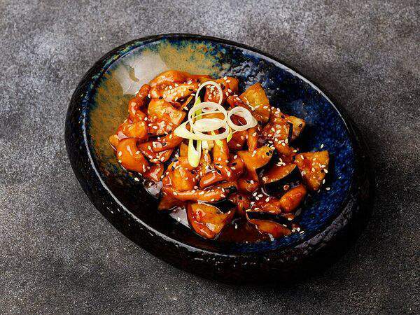 Sushi & More - Курица с баклажанами