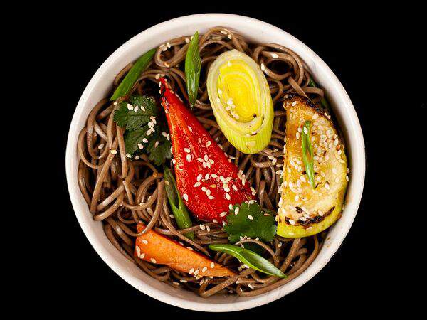 Pelican - Лапша гречневая с овощами