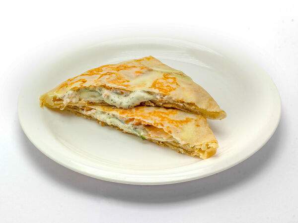 Матрёшка - Блинчик с лососем и огурчиком