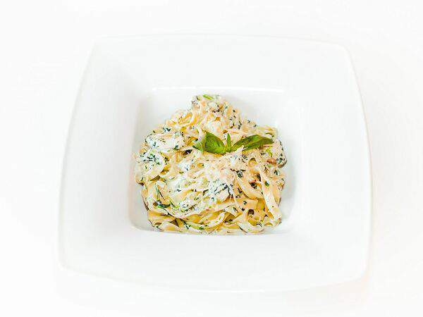 Траттория пицца - Фетучини с куриной грудкой