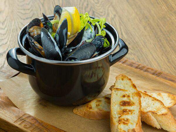 Изи Паб - Мидии с блю-чизом