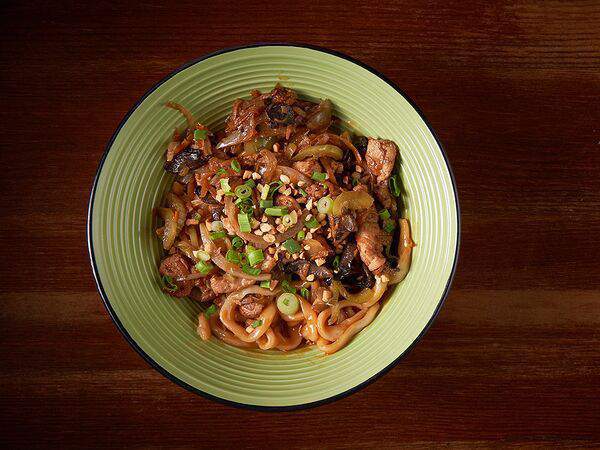 Дыхание вока - Лапша с курочкой по-кантонски