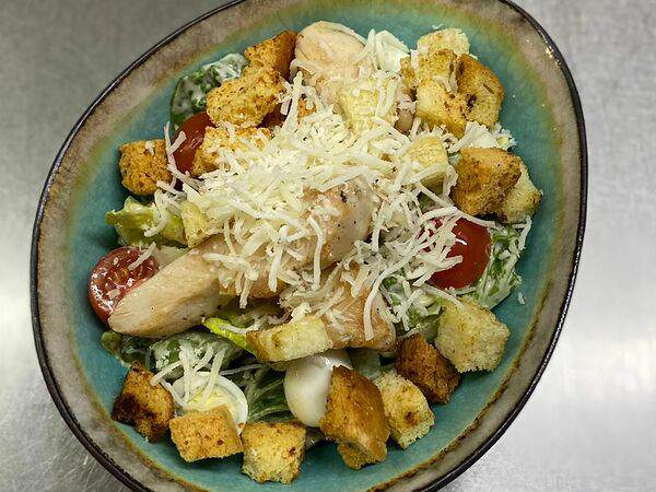 #Trava кофейня со вкусом - Салат Цезарь с курицей