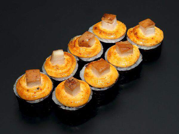 Total Sushi - Запеченный ролл с курицей острый