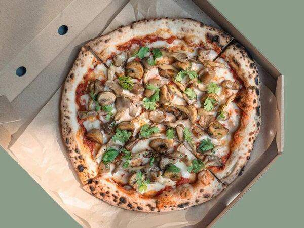 Pulcinella Pizzeria - Пицца Грибная