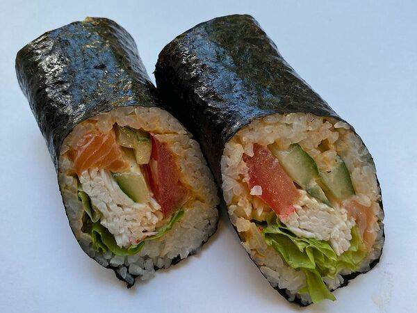 Саюри - Кинг Ролл с лососем