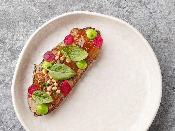 Lobby Bar - Брускетта с паштетом из индейки