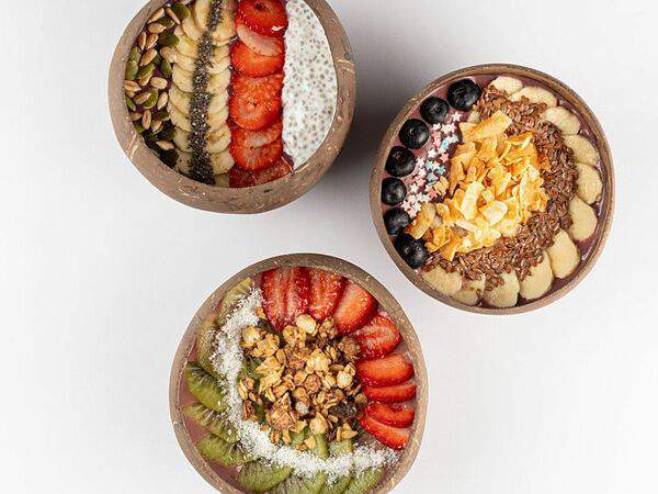 Miska bowls & folks - Асаи-боул черничный с чиа пудингом