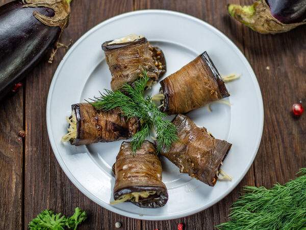 Хинкали & Хачапури - Рулетики из баклажанов с сыром