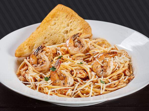 T.G.I. Friday's - Кейджин паста с креветками и курицей