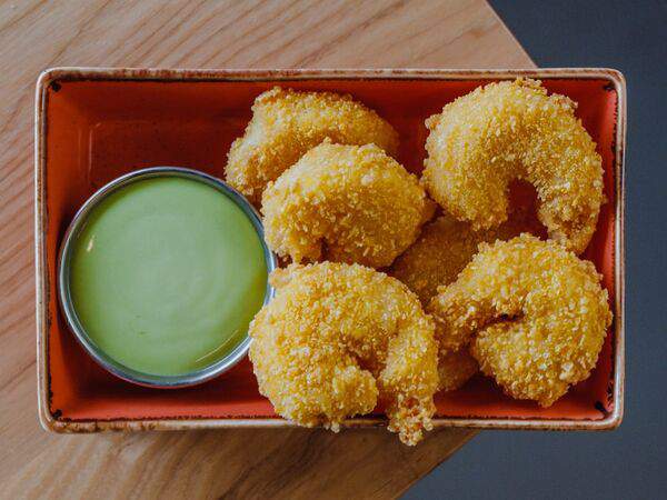 Chado Burger Bar night - Креветки в кукурузных хлопьях с соусом васаби