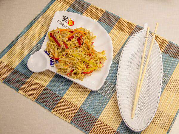 Kong Fu - Салат из пророщенных ростков сои