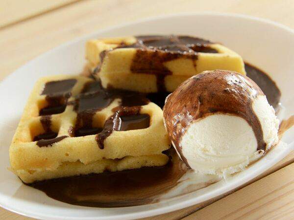 Шоколад - Бельгийские вафли с горячим шоколадом