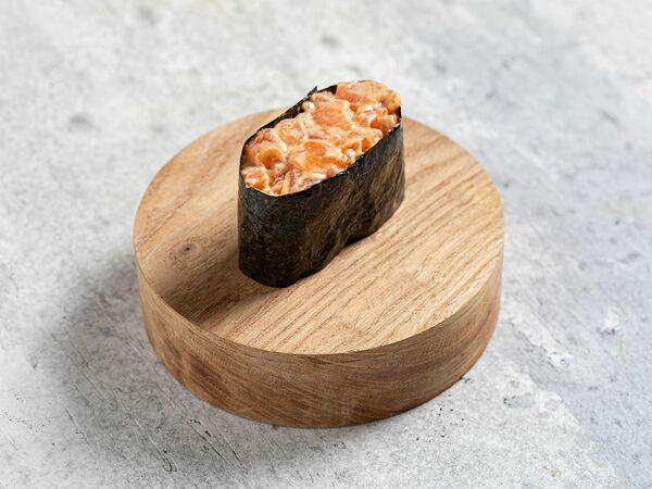 Rusalka - Суши spicy с лососем