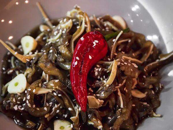 Пикник - Ушки свиные острые