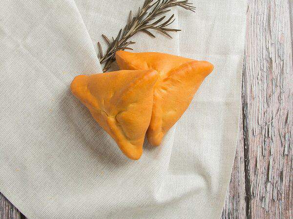 Добропек - Набор фуршетных пирожков треугольник с курицей и картофелем