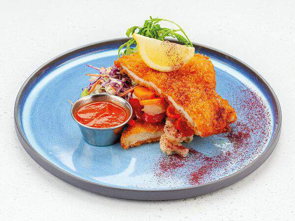 AVO Kitchen & Bar - Большой куриный шницель