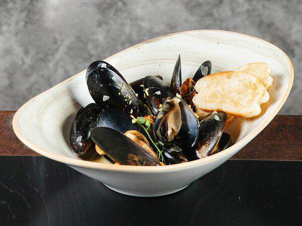 Мускат - Мидии в сливочном соусе