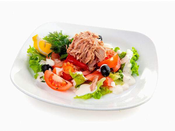 Villa Ченто - Салат с тунцом