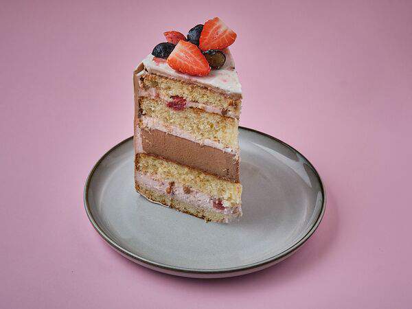 Manick Cakes - Торт Клубника-молочный шоколад