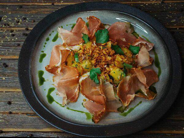 Ребро - Салат картофельный с лонцу и медово-горчичным соусом