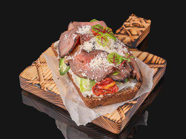 House mafia - Брускетта с ростбифом