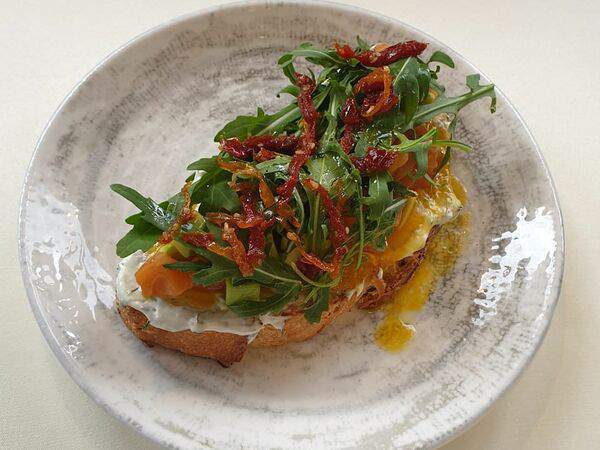 Море рядом - Брускетта с лососем