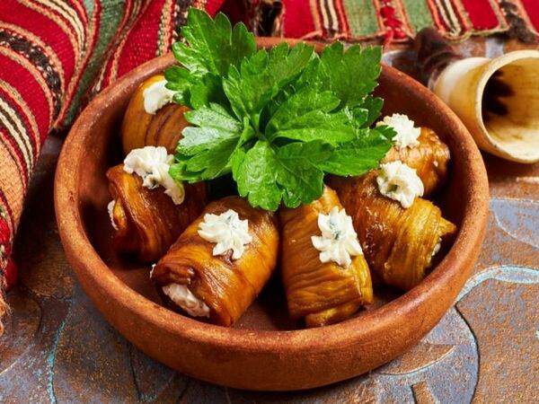 Джо-Джо - Рулетики из баклажанов с сырной начинкой