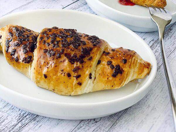 Хлебофф и Булкин - Круассан с пралине и шоколадной крошкой