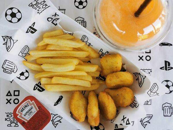 Плойка - Комбо с наггетсами и слаш