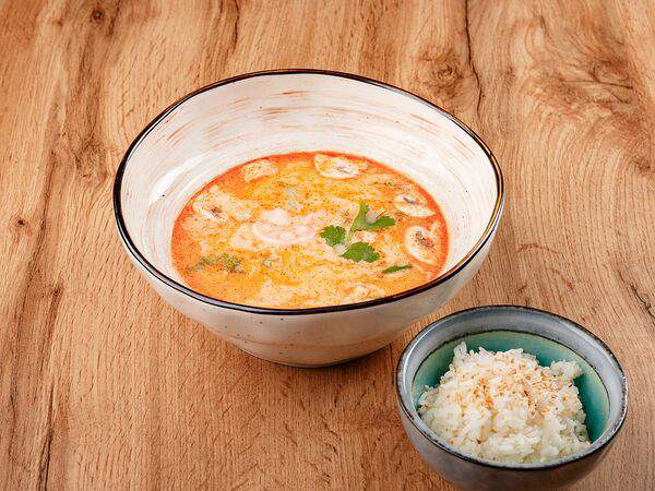 Уми - Том Ям с морепродуктами