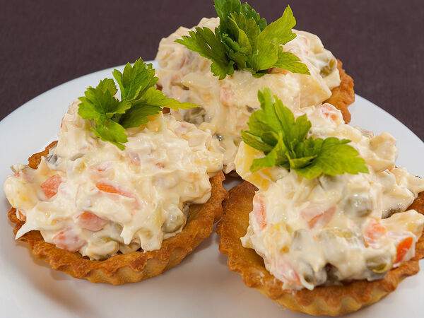 Марьяж - Тарталетки с мясным салатом