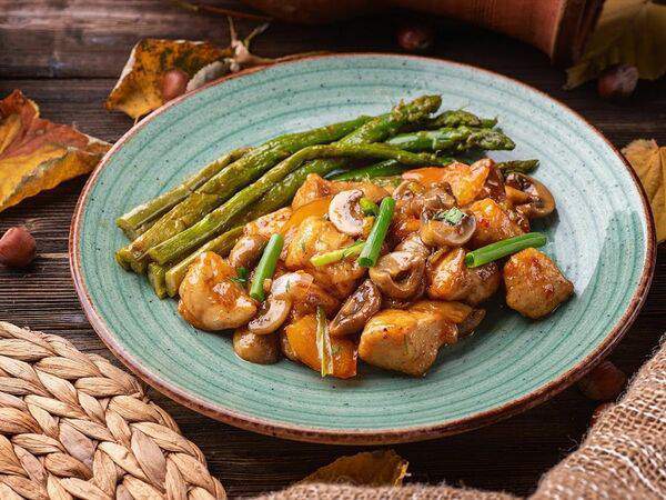 КинZa-Dза - Куриное филе со спаржей