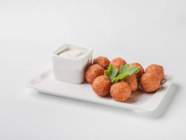 Папа Санчес - Сырные шарики в кукурузной панировке