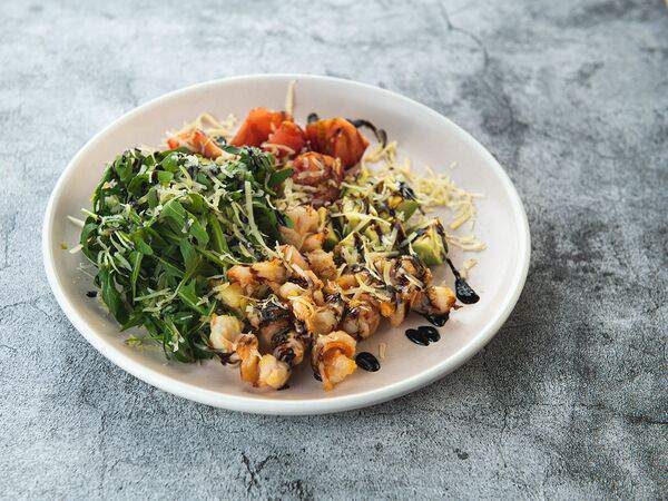 Лосось и кофе - Салат с креветками