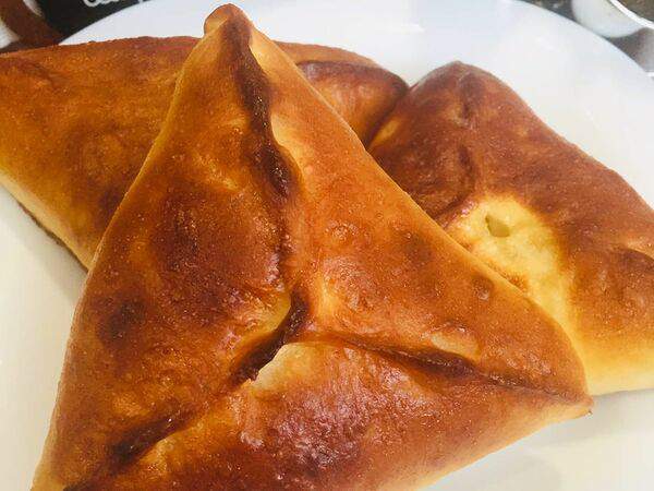 Шаромпокати - Пирожок домашний с яблоками