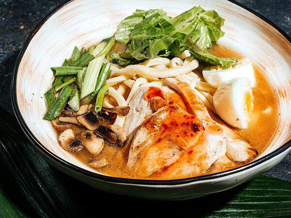 Огонёк - Рамен с лапшой, куриным филе и перцем Чили (остро-солёный)