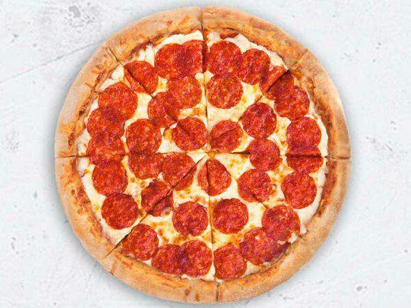 Pizza Hut - Любители Пепперони пицца 23 см на традиционном тесте