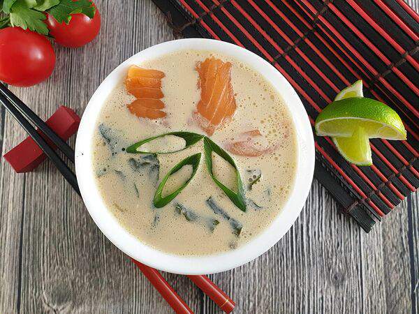 Exclusive Sushi - Сливочный суп Лосось