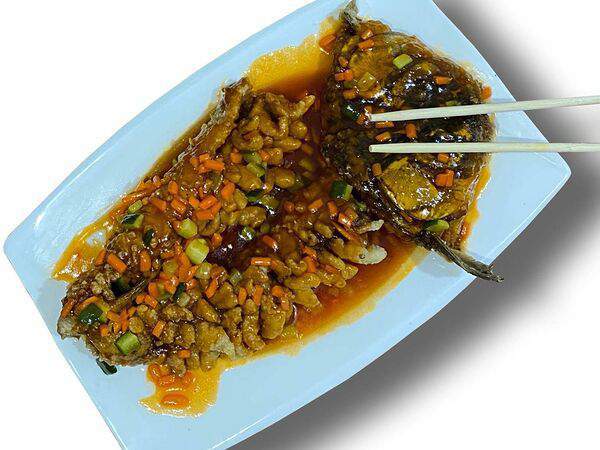 Лунзян - Жареный сазан в кисло-сладком соусе