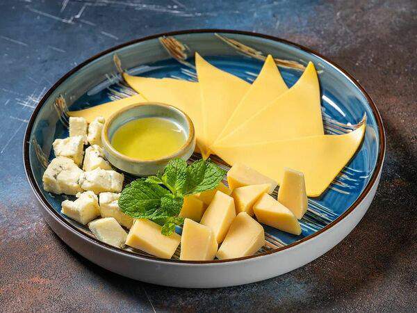 Тема Бар - Сырная тарелка