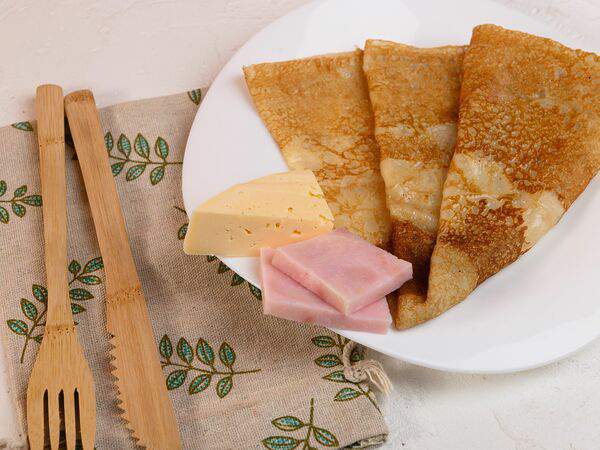 Картофельный папа - Блин с ветчиной и сыром