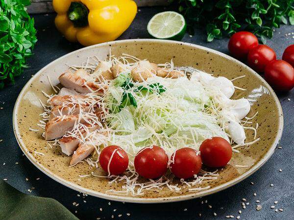 Mokkano - Салат Цезарь с курицей