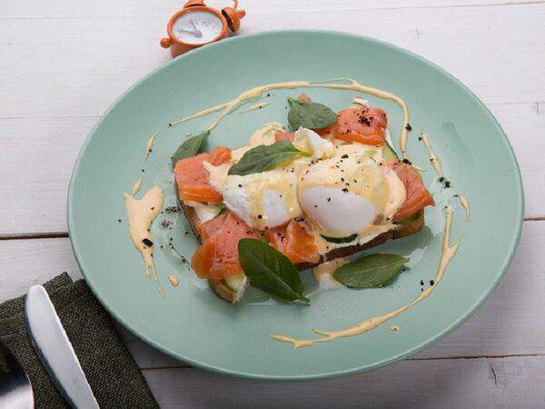 Кафе Будильник - Яйца Бенедикт