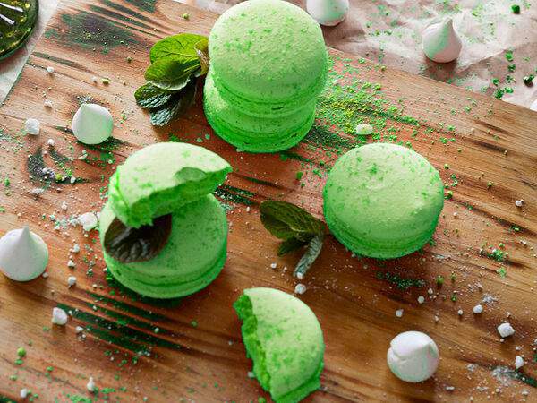 Volna - Макарон с фисташковым кремом