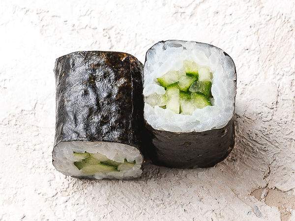 Chalet River Club - Ролл с огурцом